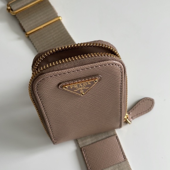 Prada 2005 Re-Edition Saffiano in Cameo Beige - Picture 12 of 16